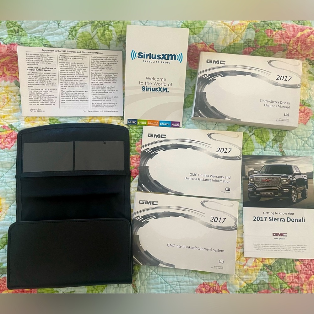 Owner’s Manual for a 2017 GMC SIERRA DENALI